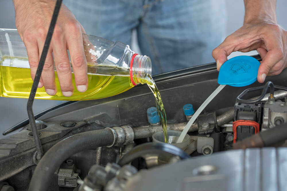 DIY Windshield Wiper Fluid- Winter Mix 